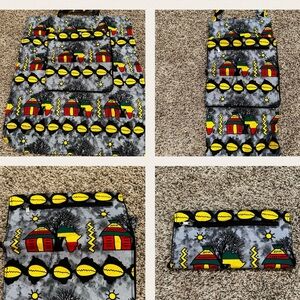 Small hand bag that can turn into a tote bag.